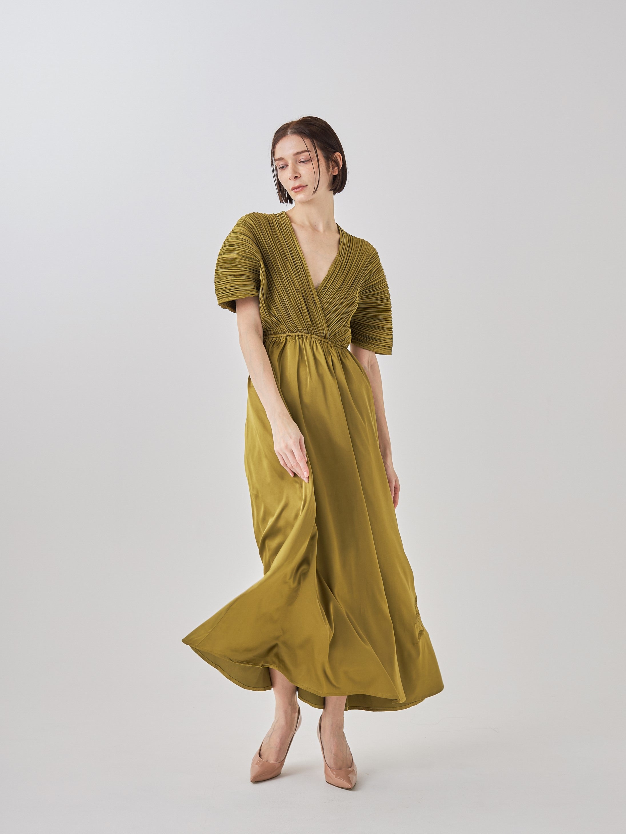 elegant satin pleated dress – AMATERASJAPAN