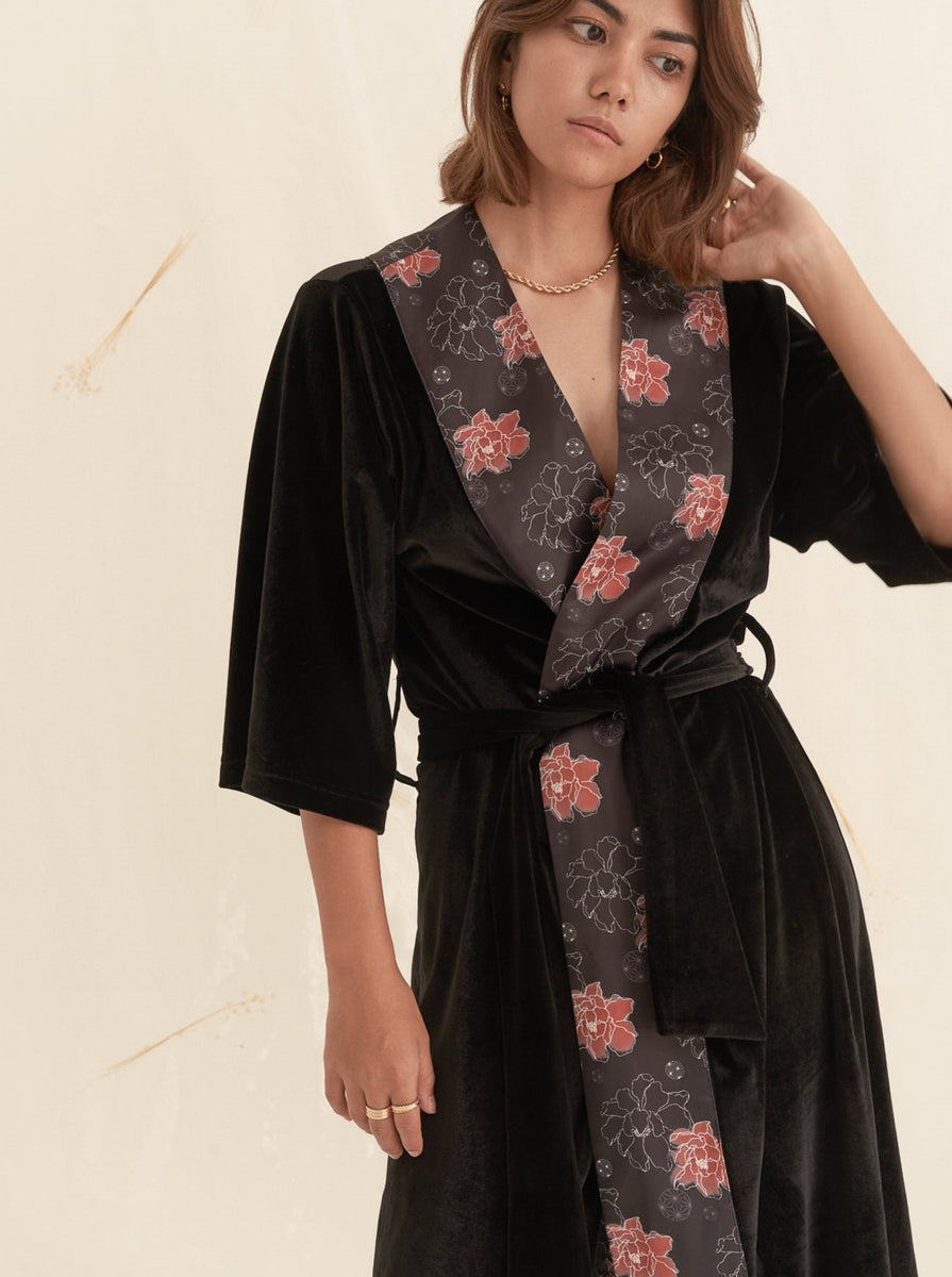 velour luxury KIMONO – AMATERASJAPAN