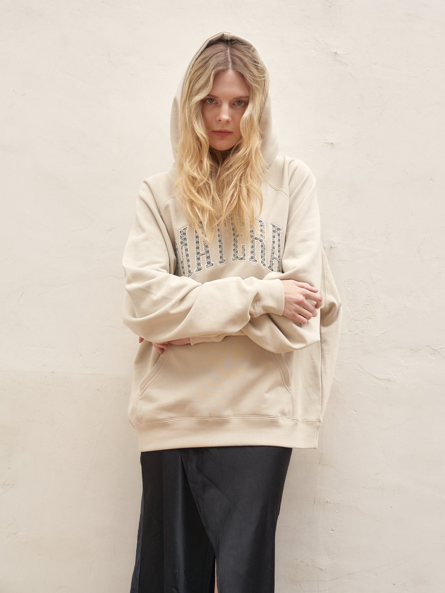 Basic volume 和柄 hoodie / 亜麻(beige) – AMATERASJAPAN