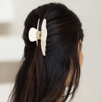 Lux Hair Clip / White Flower (ivory)