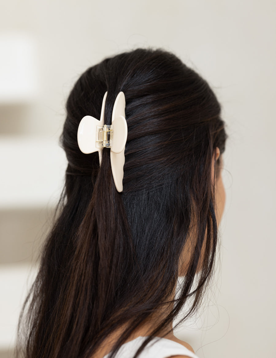 Lux Hair Clip / White Flower (ivory)