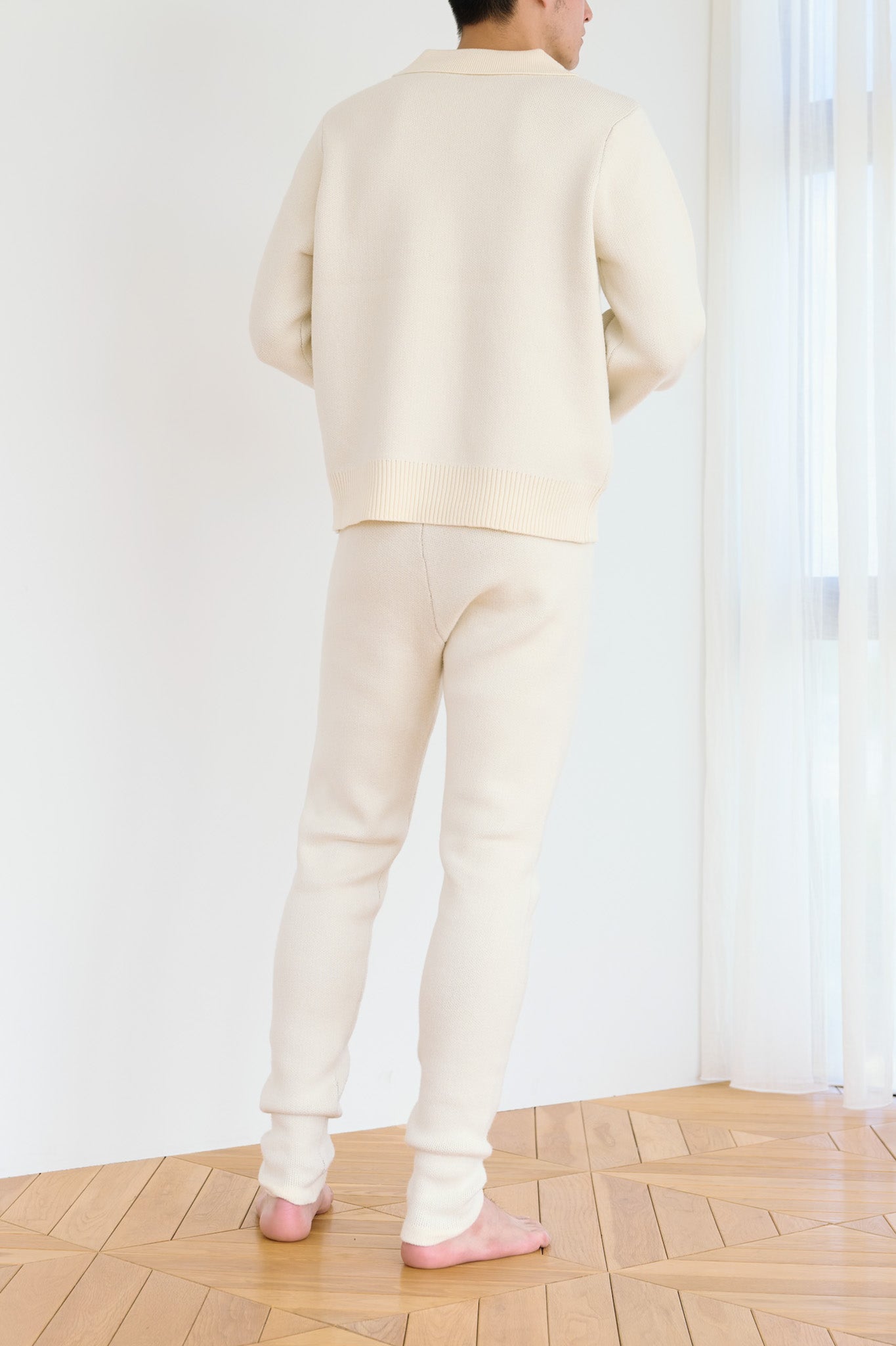 Rich Taupe Collared Sweater / White Flower (Ivory)