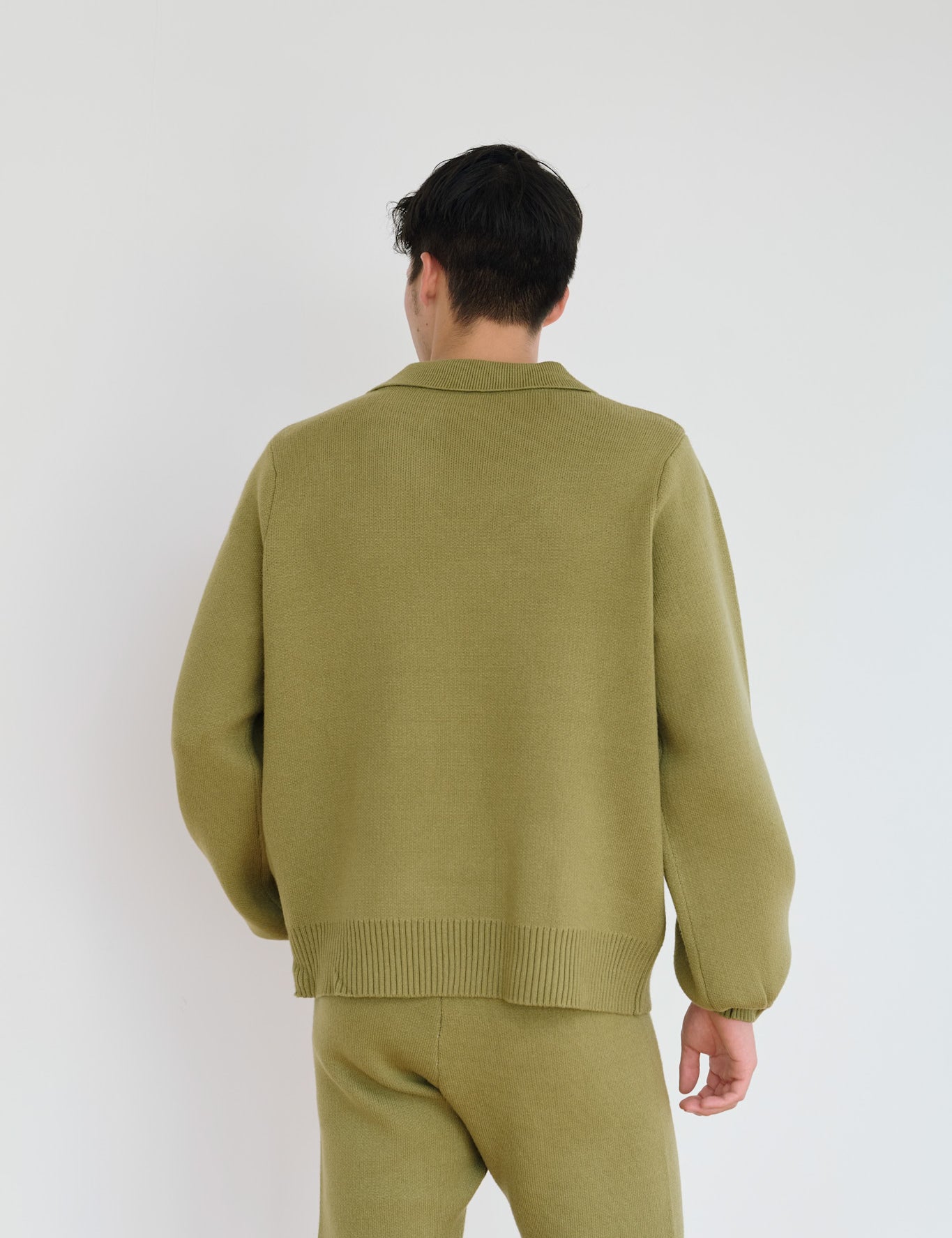 Rich Taupe Collared Sweater / Matsuba (Khaki)