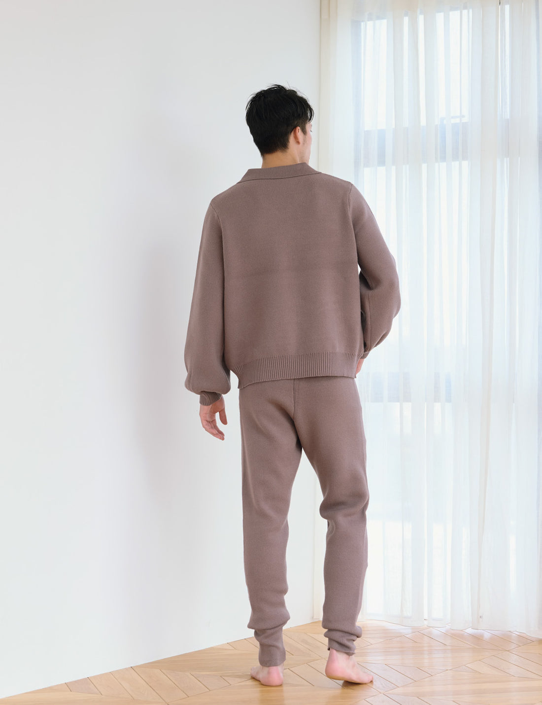 Rich Taupe Collared Sweater / 薄墨(Gray)