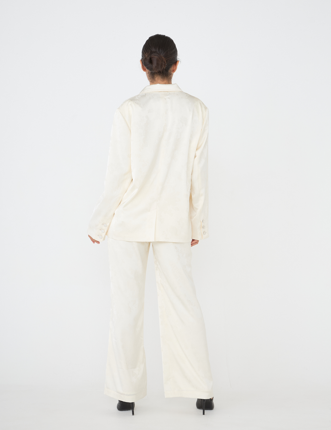 "Effortless Luxe Set"（Satin Jacket + Satin Suit Pants） / 白花(ivory)