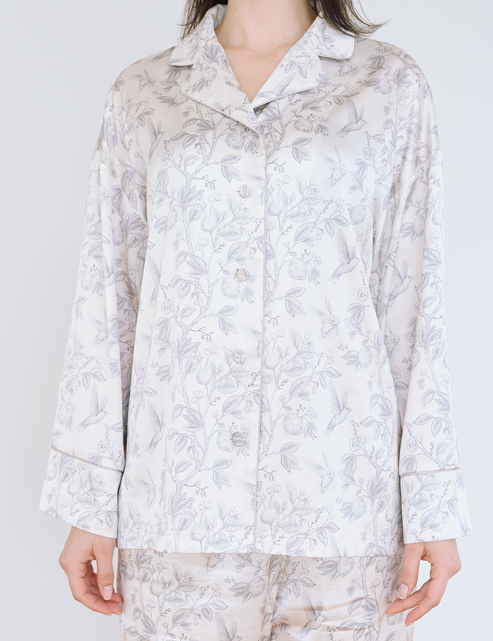 Silky Moonlit Satin Shirt / 亜麻(beige)