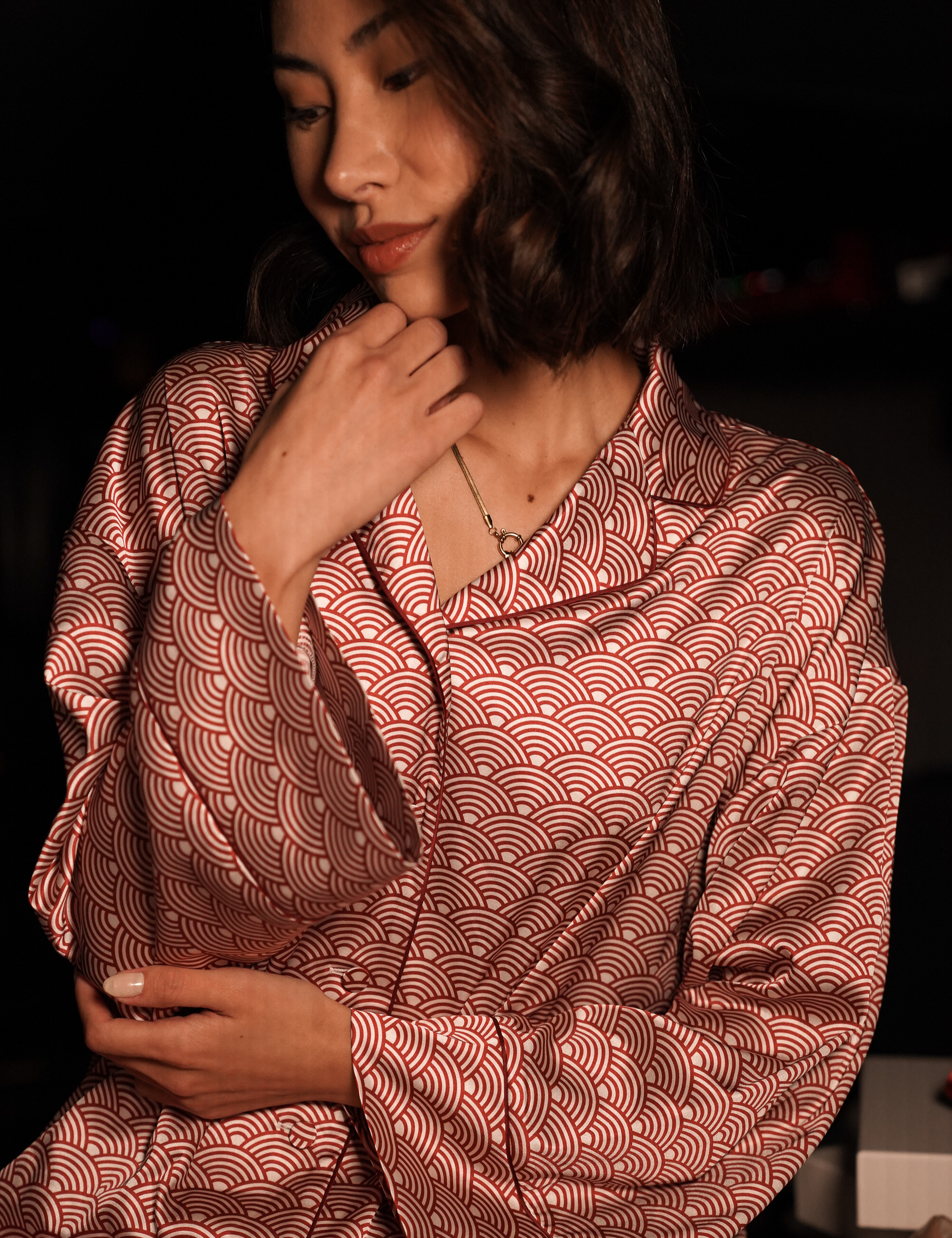 Silky Moonlit Satin Shirt / 真紅(red)