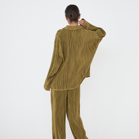 elegant satin pleated pants / 松葉(khaki)