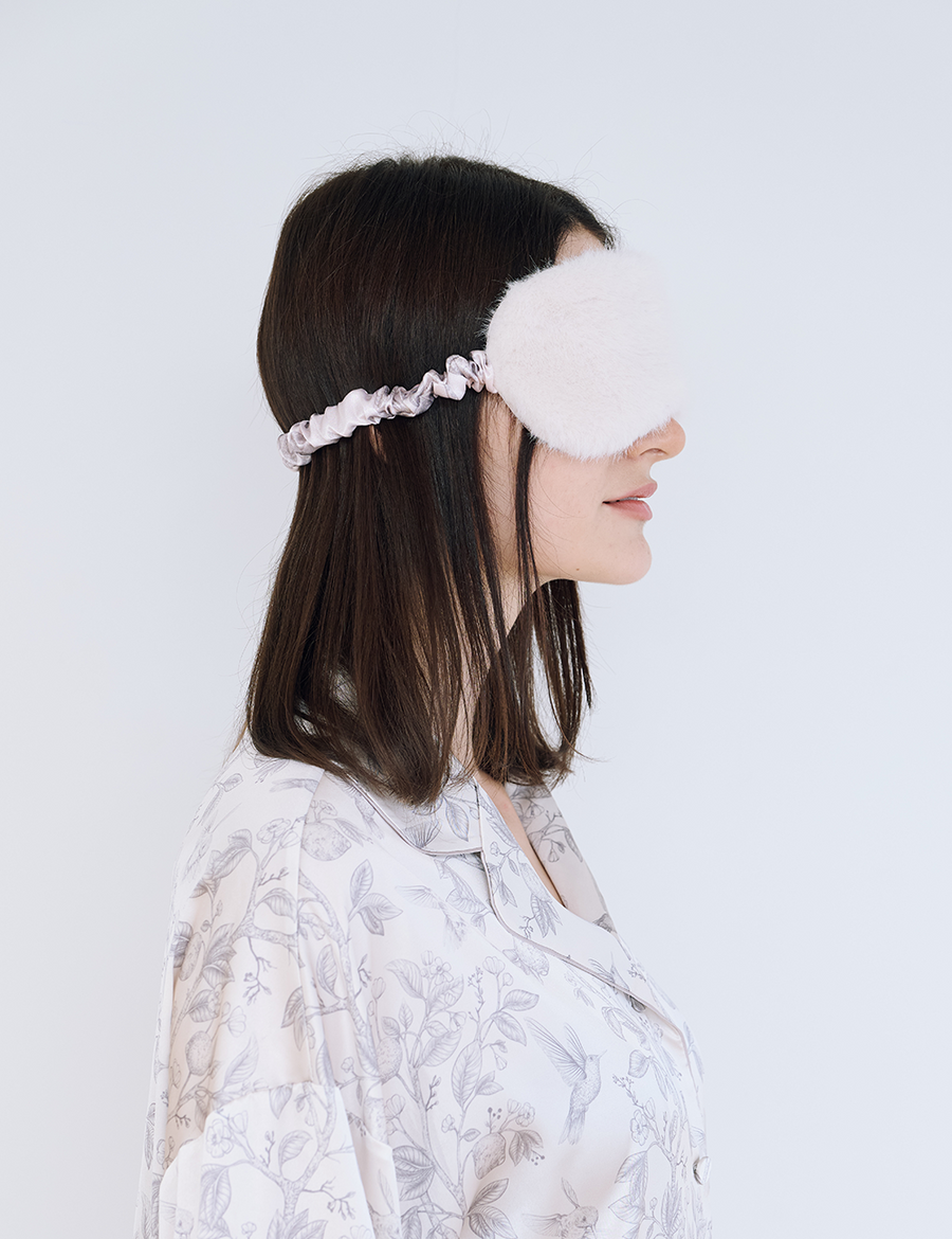 Silky Moonlit Satin Eyemask / 亜麻(beige)