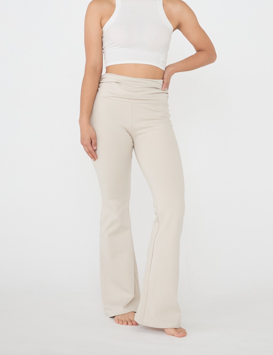 Style Up Flared Leggings / Shirahana(ivory)