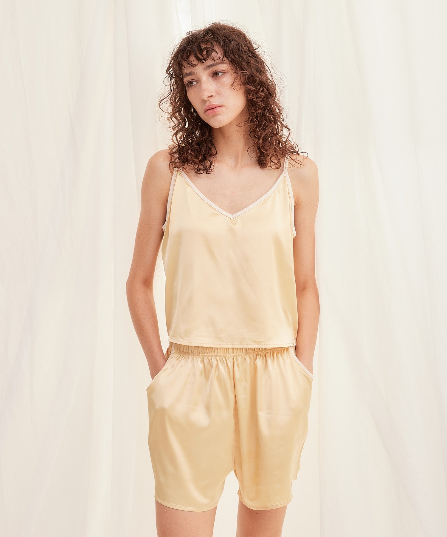 mix and match smooth satin pants / 蜂蜜(light yellow)