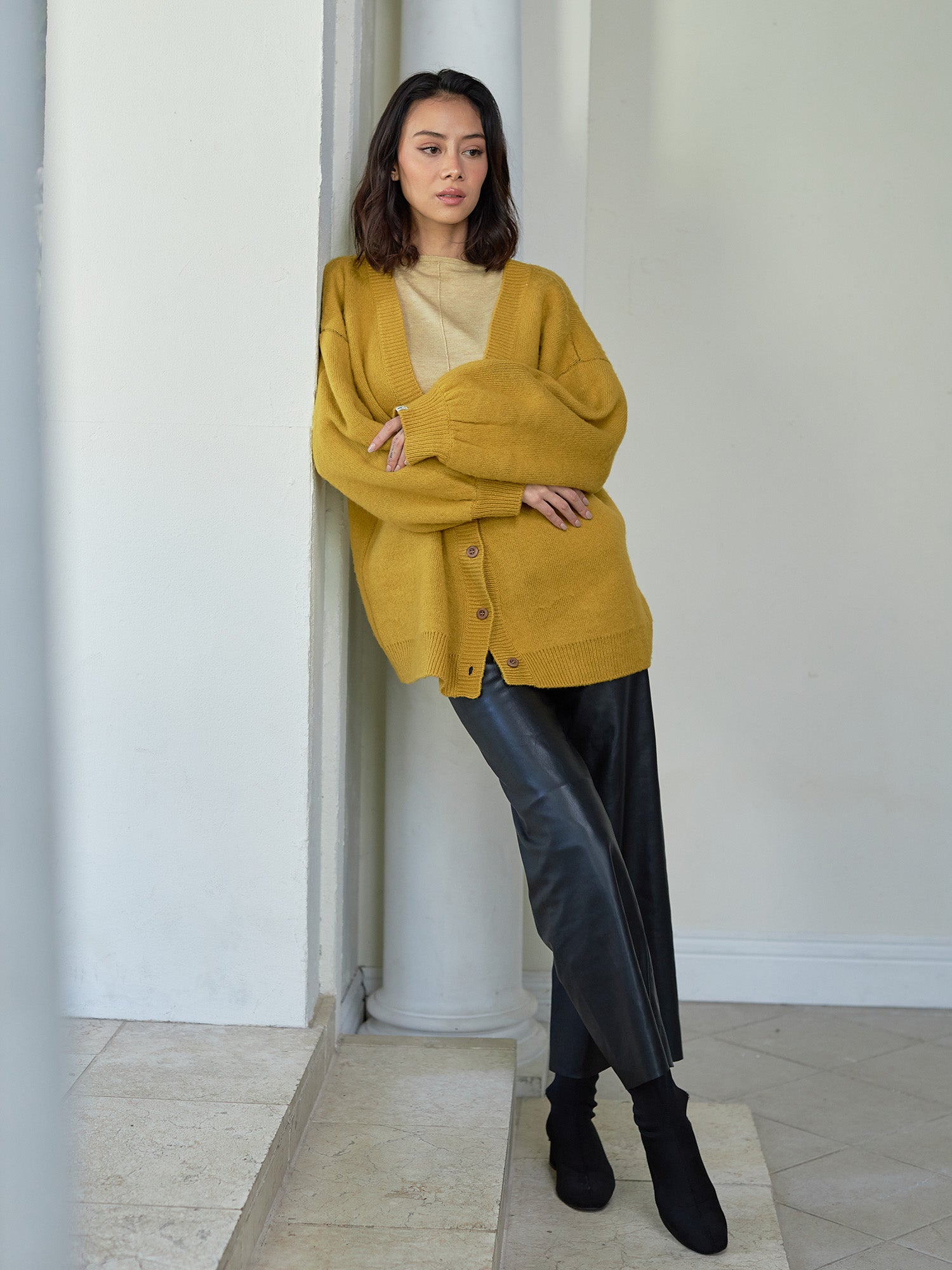 reversible V-neck knit cardigan / 蜂蜜(mustard × navy)