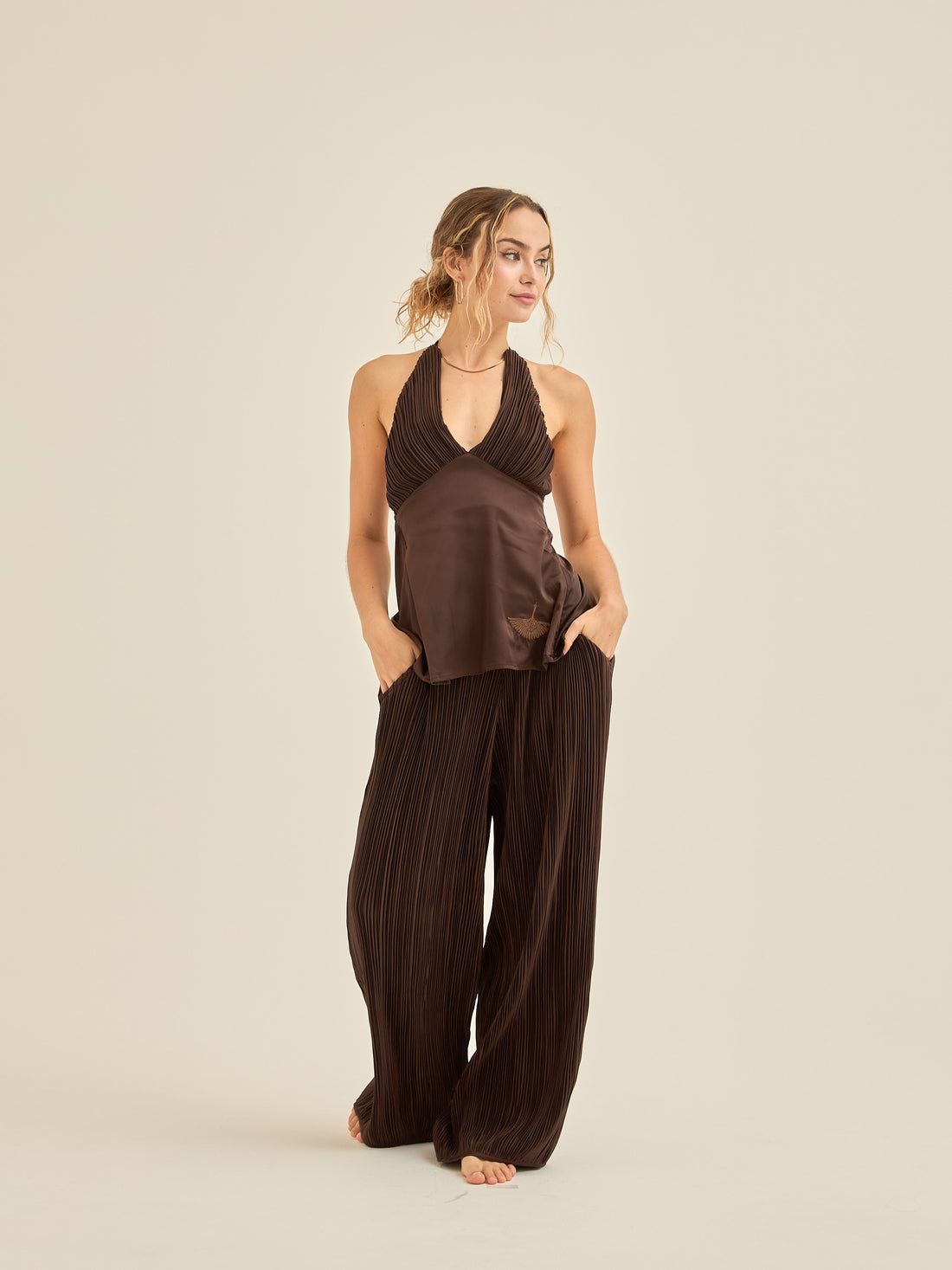 elegant satin pleated camisole / 枯茶(brown)