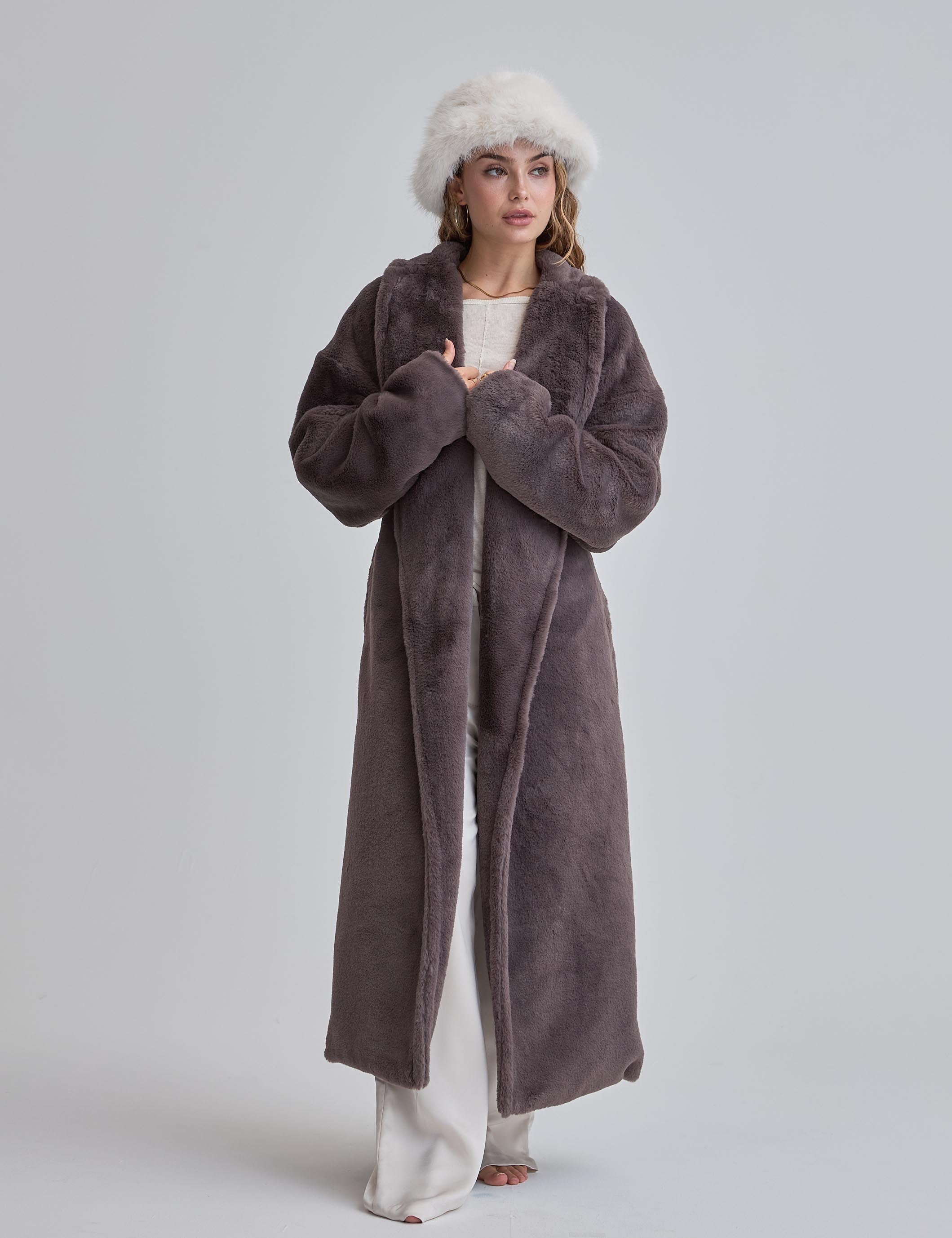 Cosy Up  Premium KIMONO Fur Coat / 薄墨(gray)