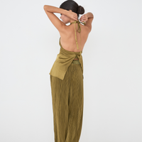 elegant satin pleated camisole / 松葉(khaki)