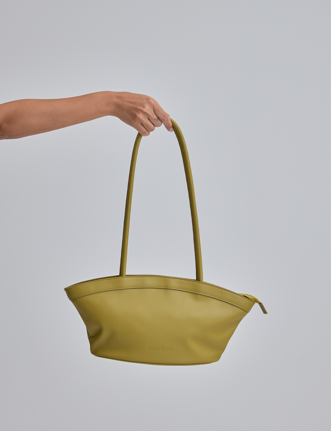 OUGI Vegan Leather Bag / 松葉(Khaki)