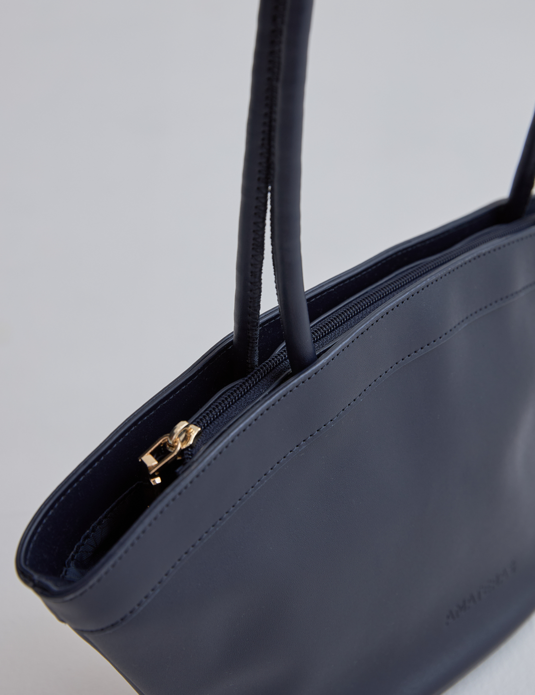 OUGI Vegan Leather Bag / Navy