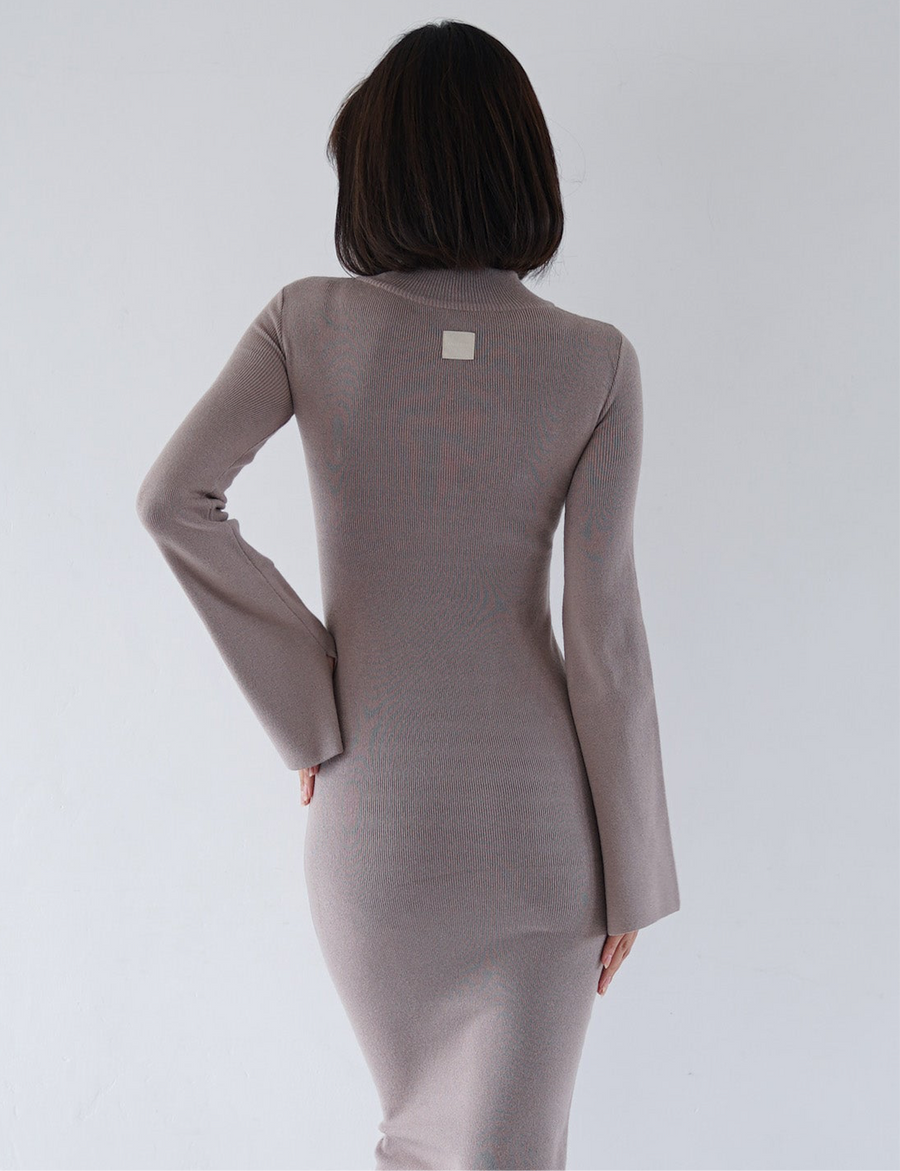 Opulent High Neck Knitted Dress / 薄墨(Gray)