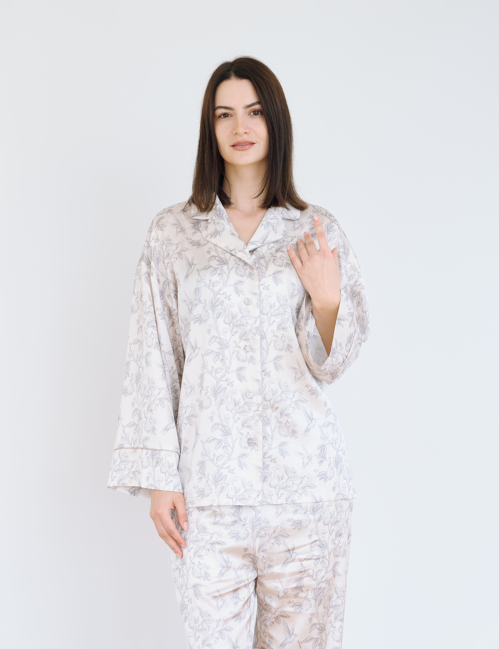 Silky Moonlit Satin Shirt / 亜麻(beige)