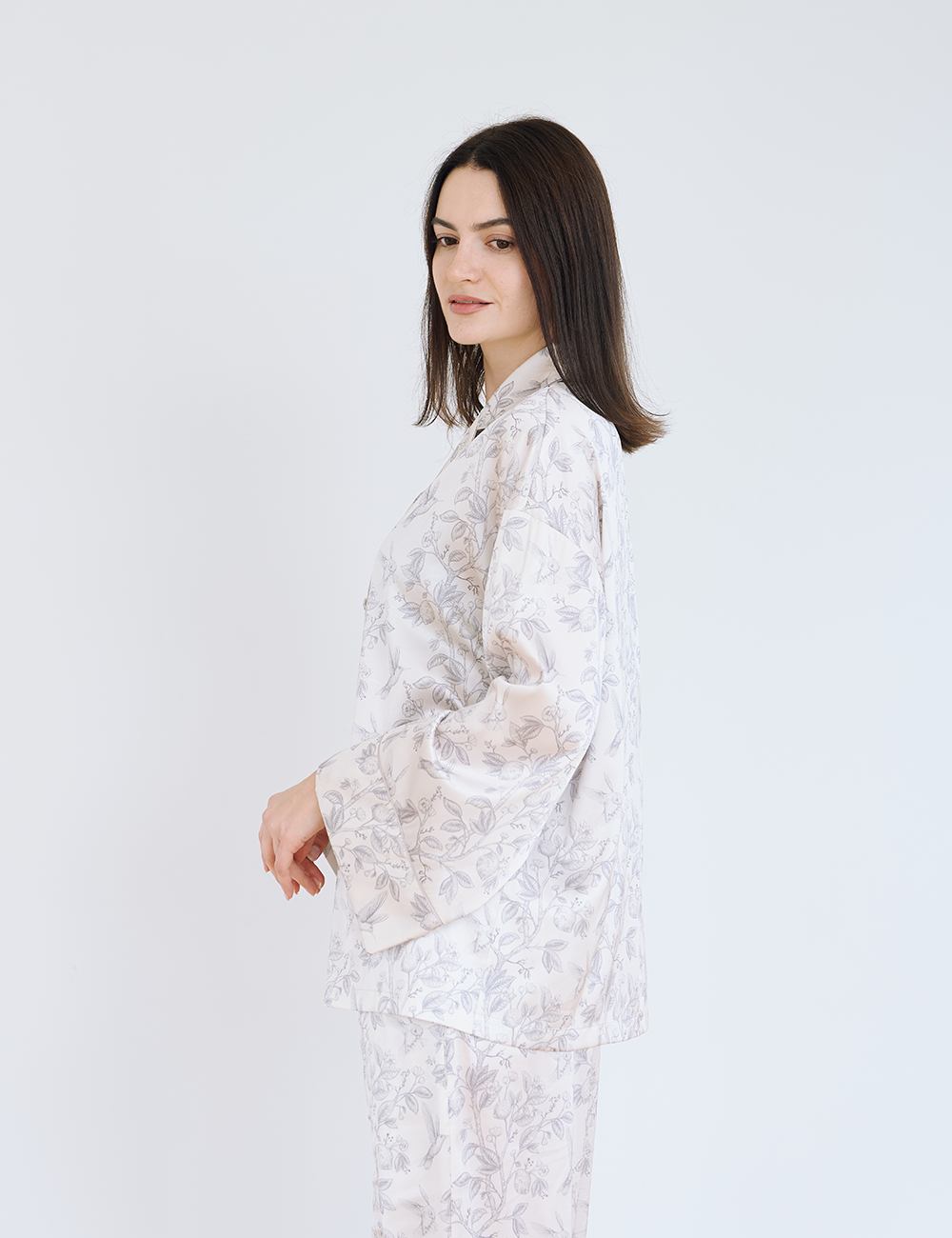 Silky Moonlit Satin Shirt / 亜麻(beige)