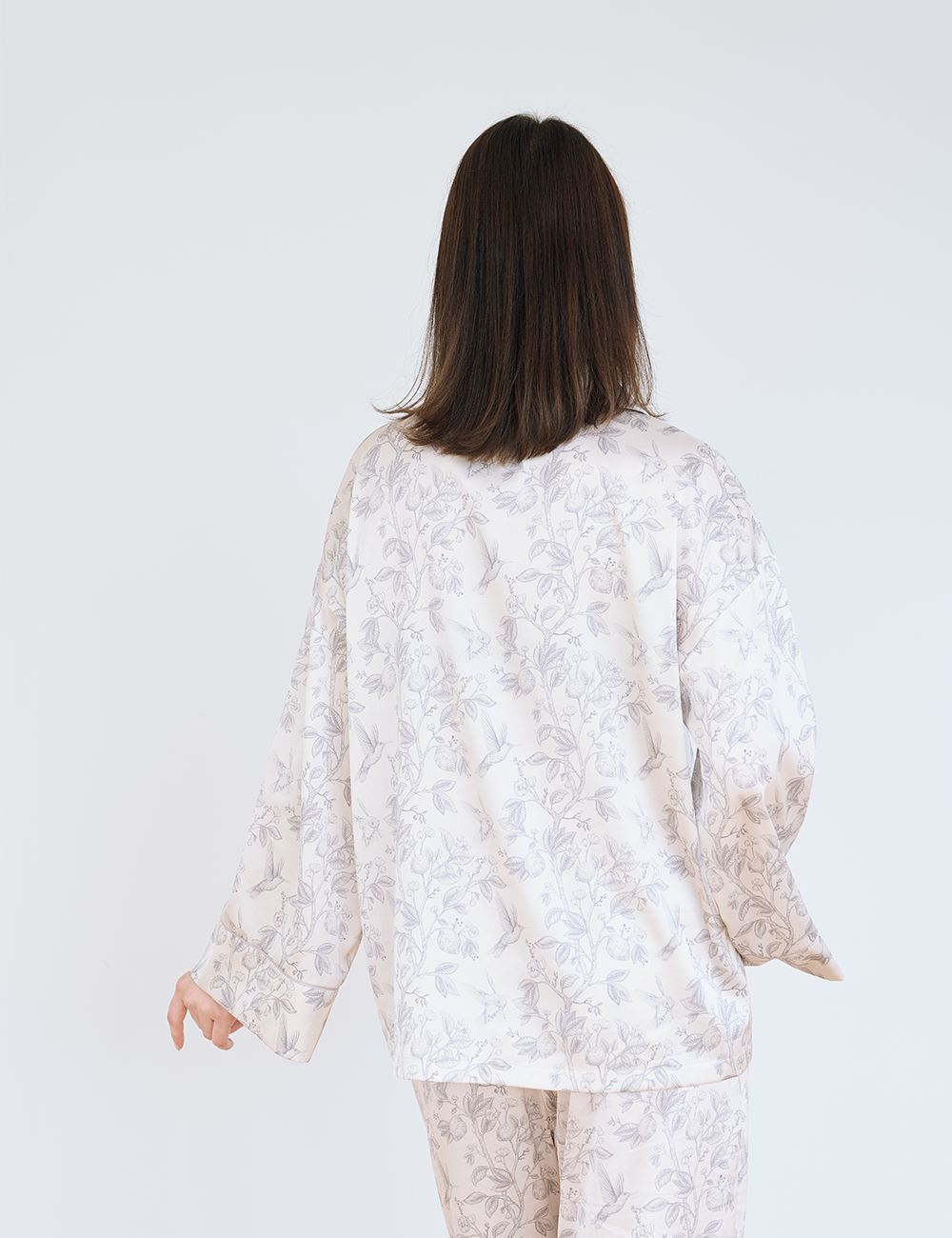 Silky Moonlit Satin Shirt / 亜麻(beige)