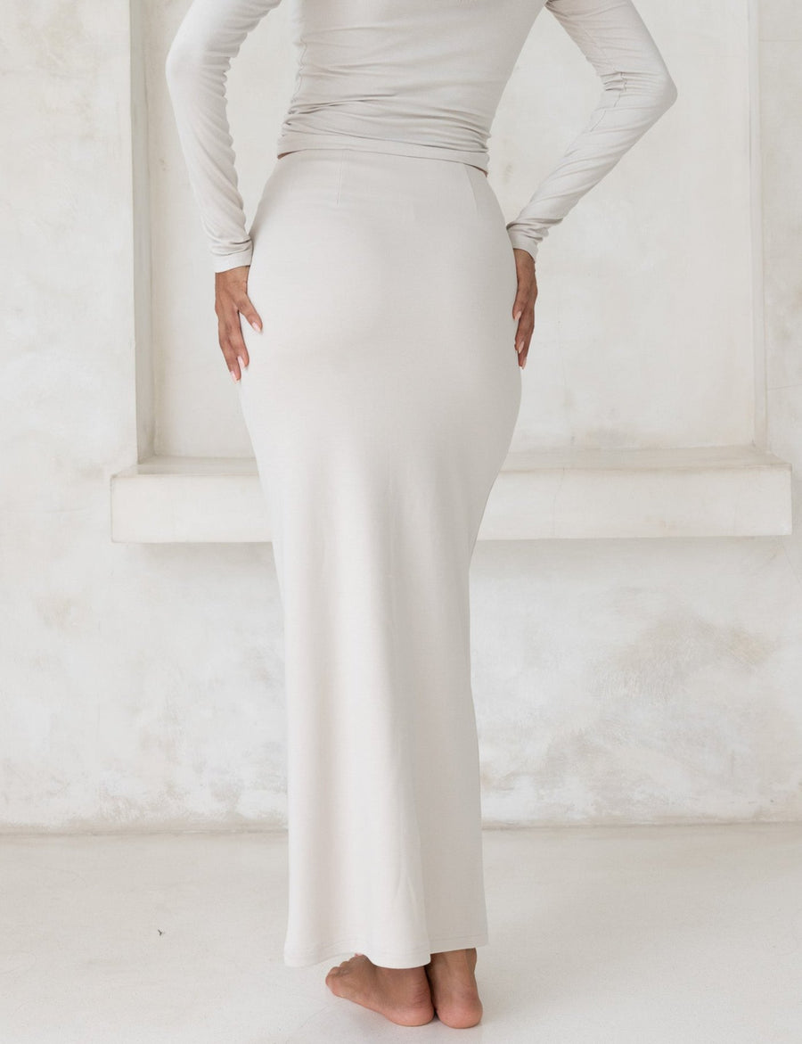 Curve Me Maxi Skirt / Shirahana(ivory)