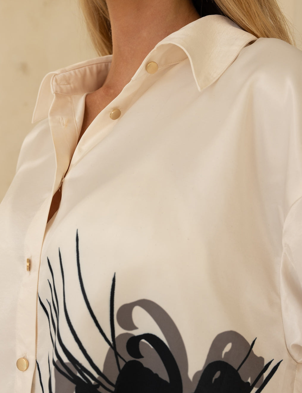 Harmony Elegant Satin Shirt / 胡粉(white)