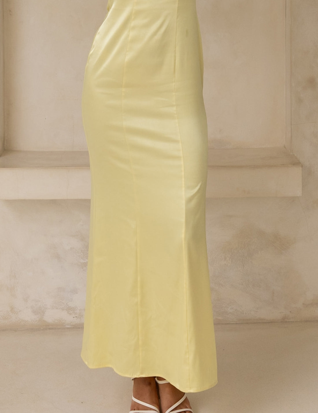 Serene Satin Draped Dress / 花葉(Yellow)