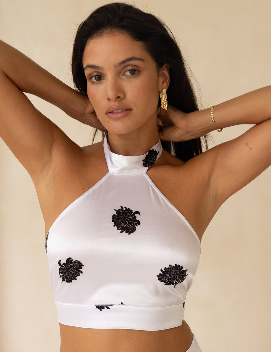 Serene Satin Halter Neck Top / Gofun(White)