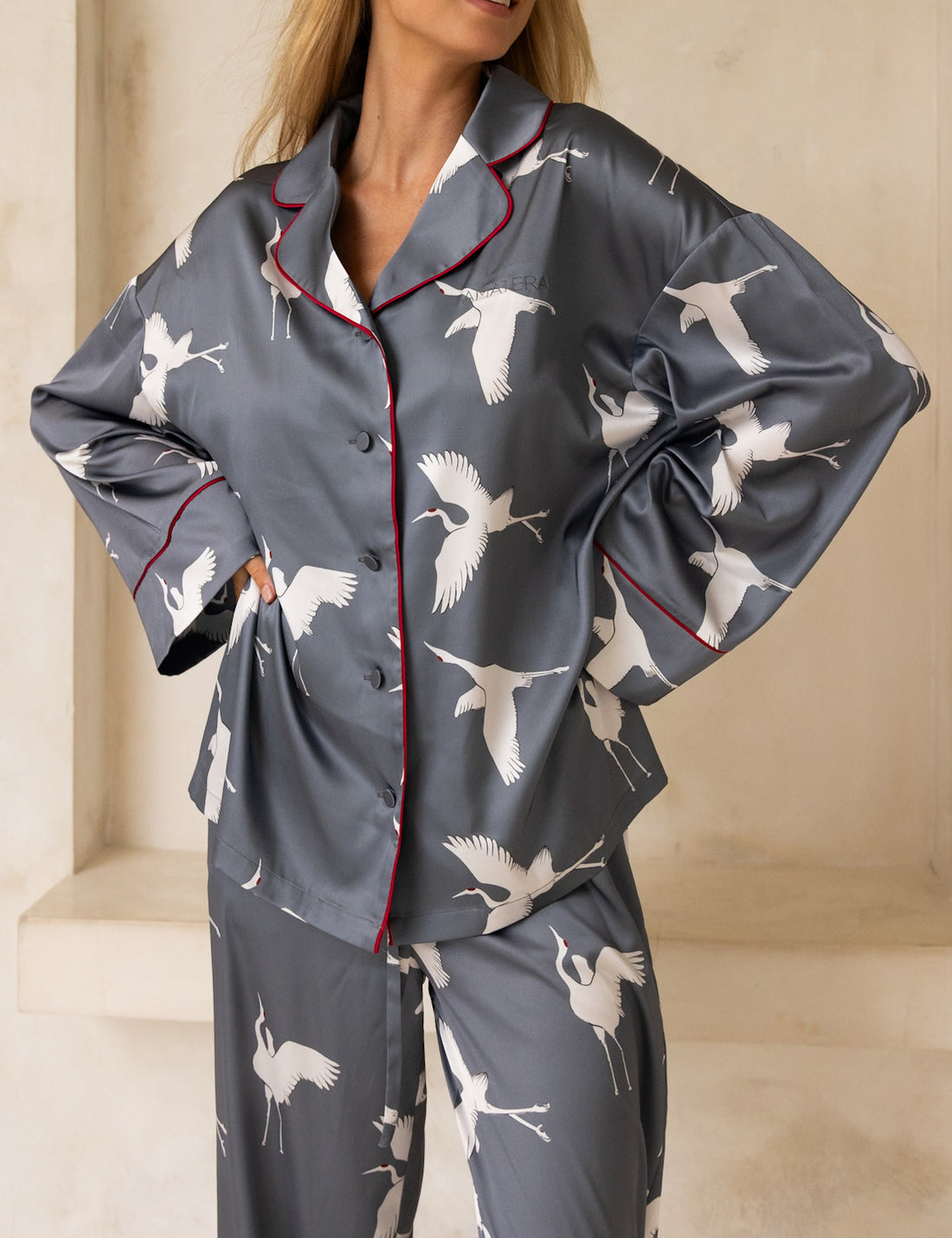 Chic Comfort Satin Pajama Shirt / Gray