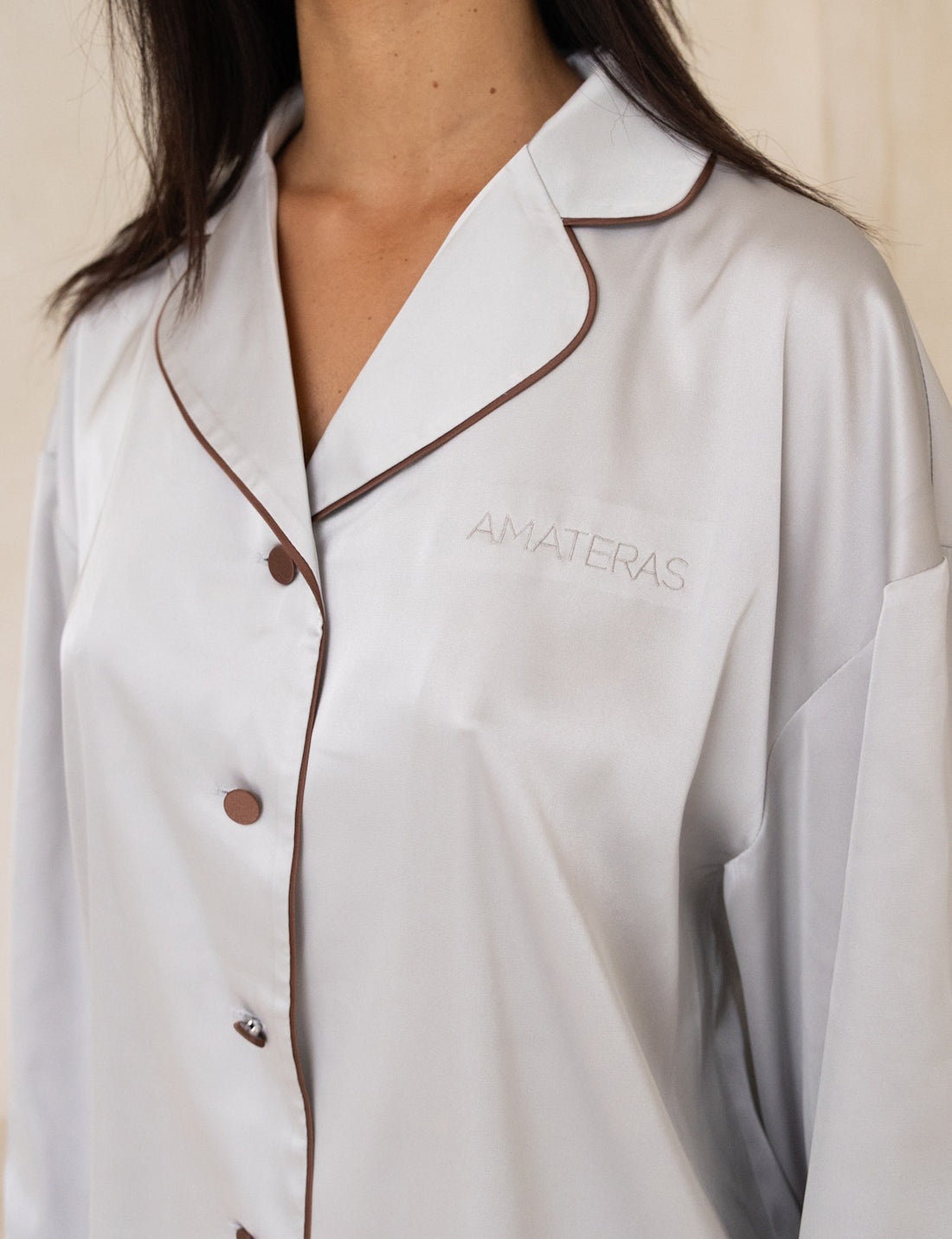 Chic Comfort Satin Pajama Shirt / Jun(greige)