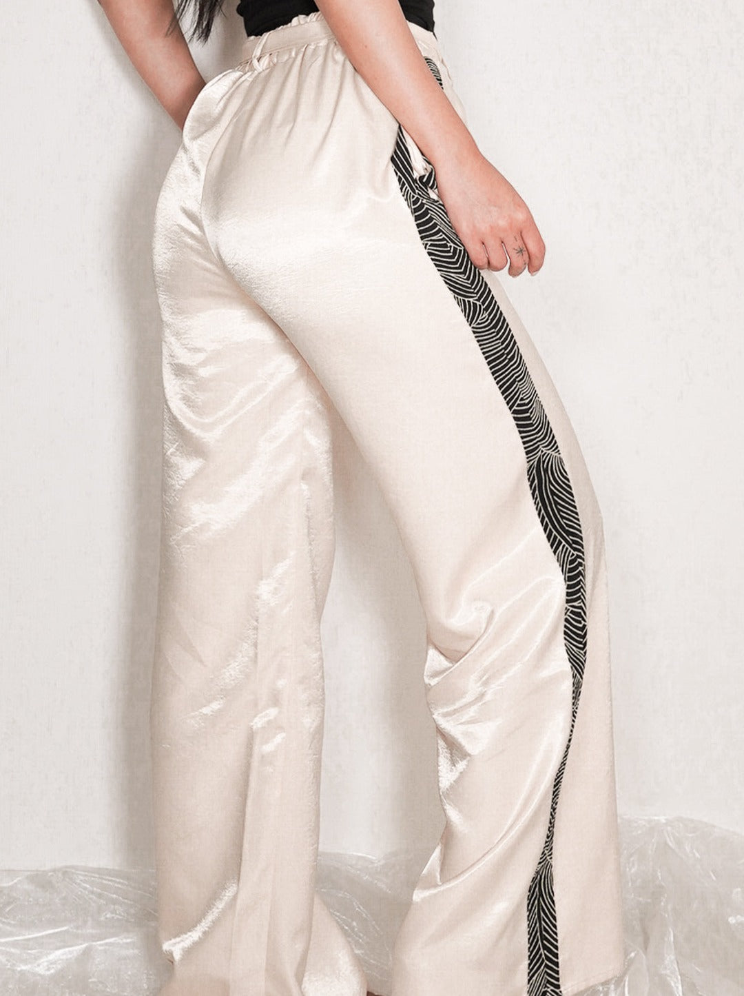 signature wagara sideline pants 24 / 亜麻(beige gold)