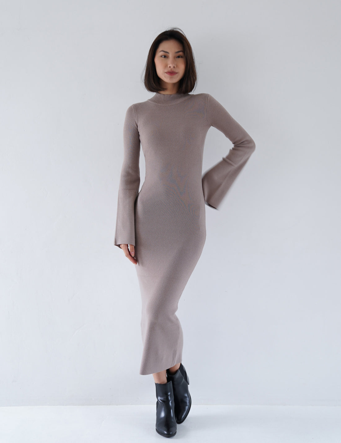 Opulent High Neck Knitted Dress / 薄墨(Gray)