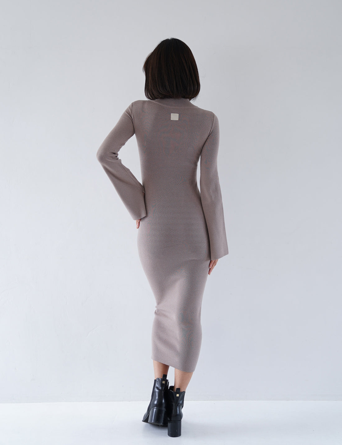 Opulent High Neck Knitted Dress / 薄墨(Gray)