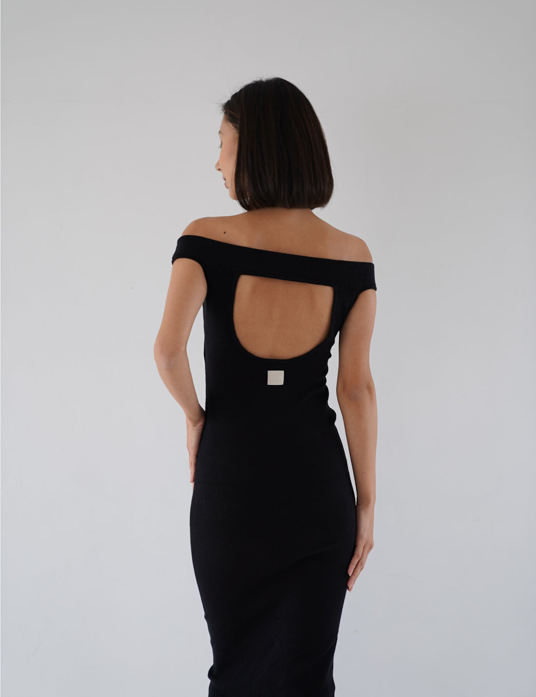 Padded Dawn Strapless Knitted Dress / 墨(black)