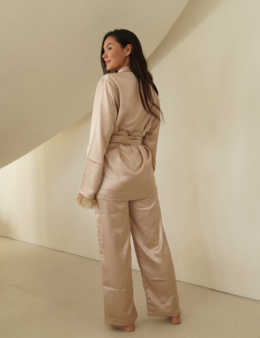 luxury rich satin pants(無地) / 亜麻(beige)