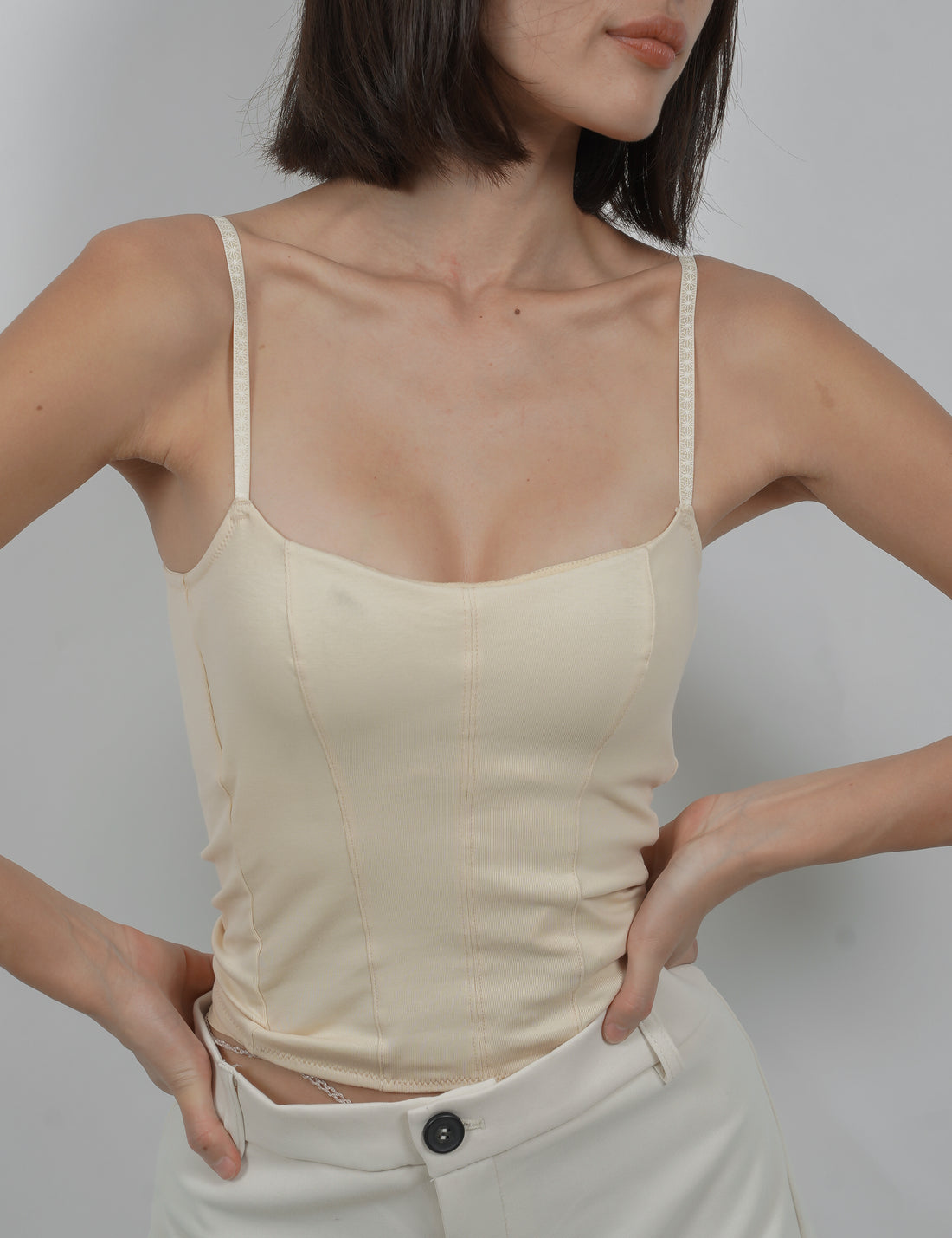 Dreamy Camisole / 胡桃(light beige)