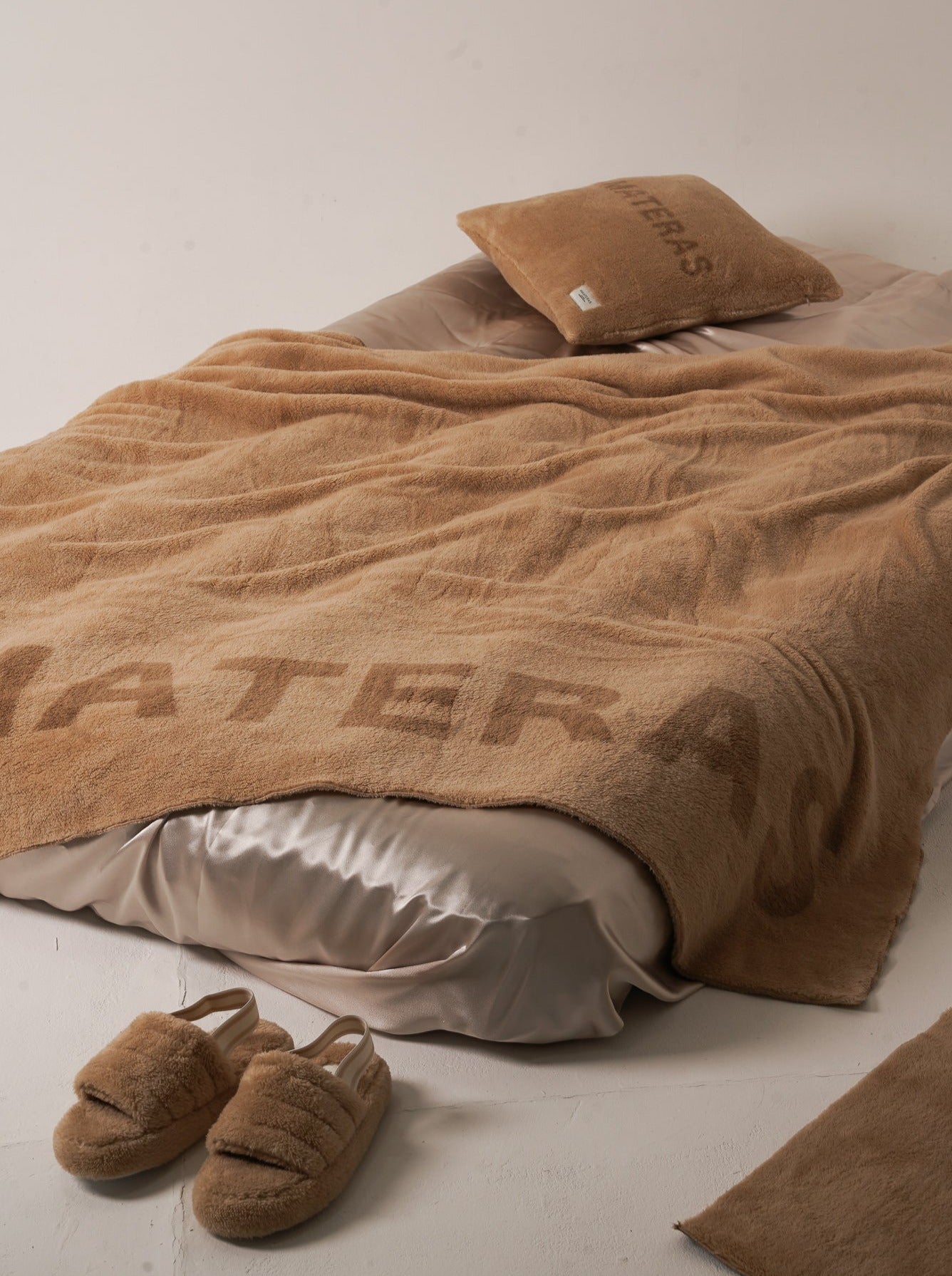 soft warm blanket / flax (beige)