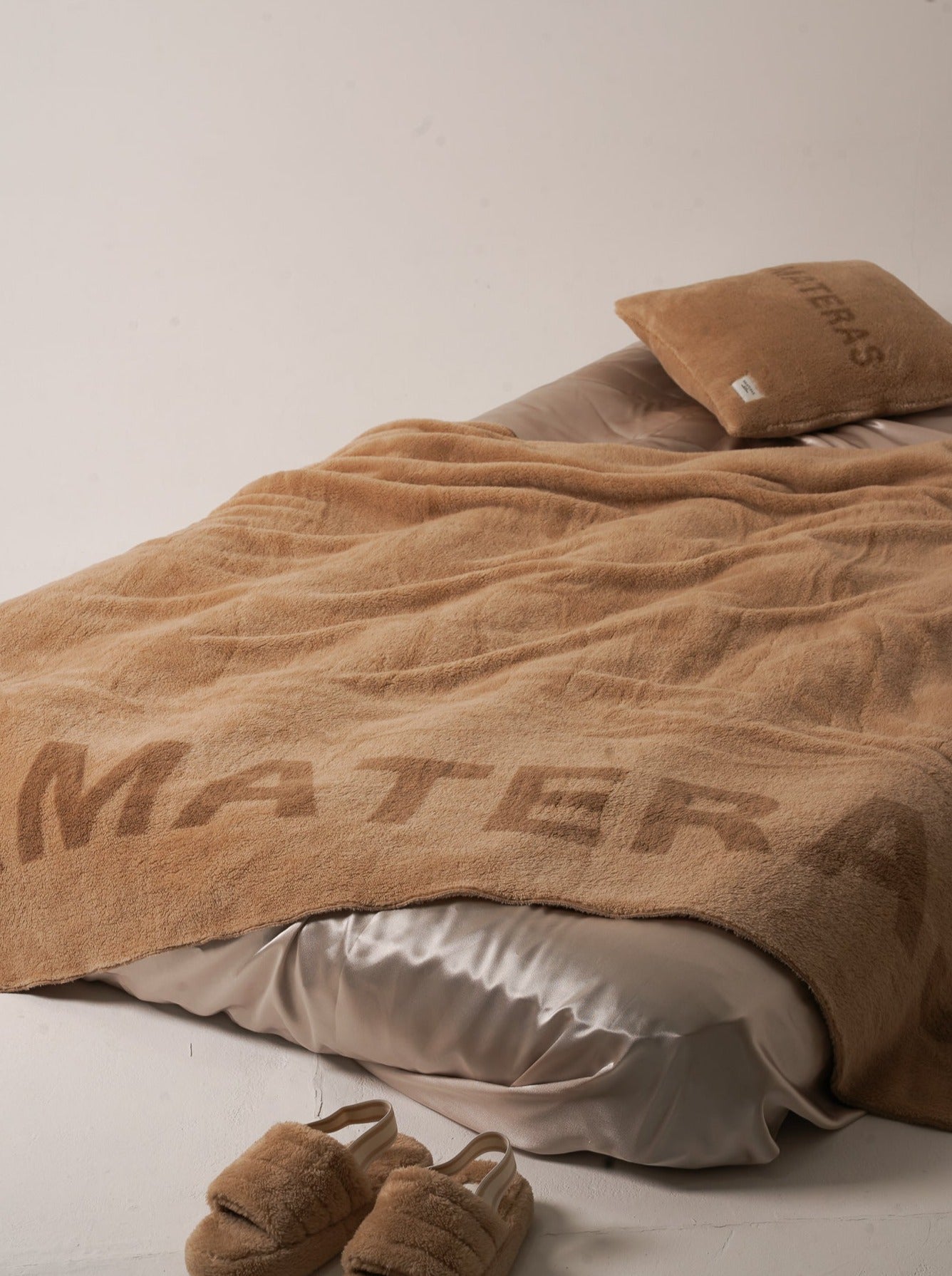 soft warm blanket / flax (beige)