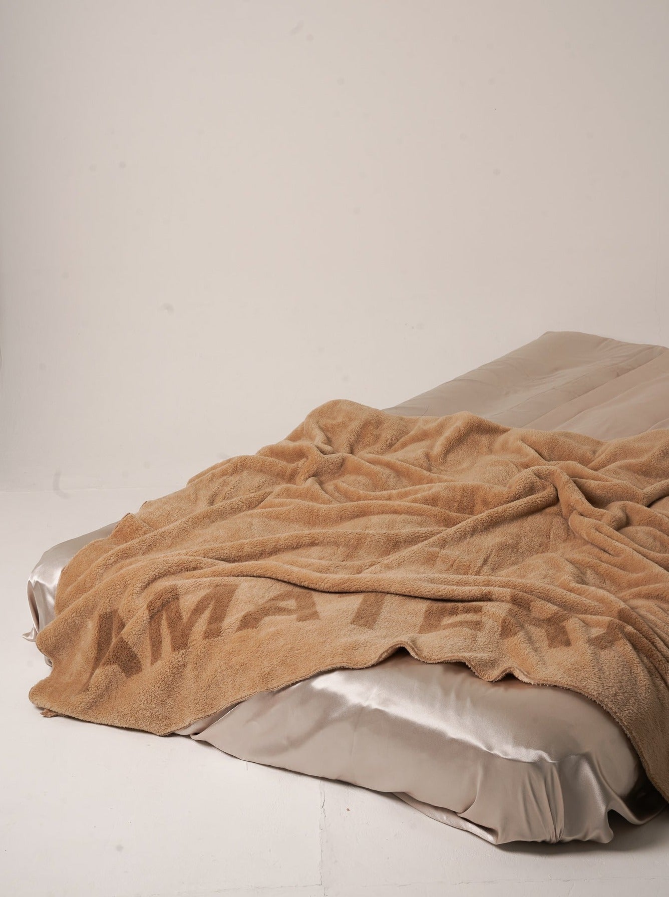 soft warm blanket / flax (beige)