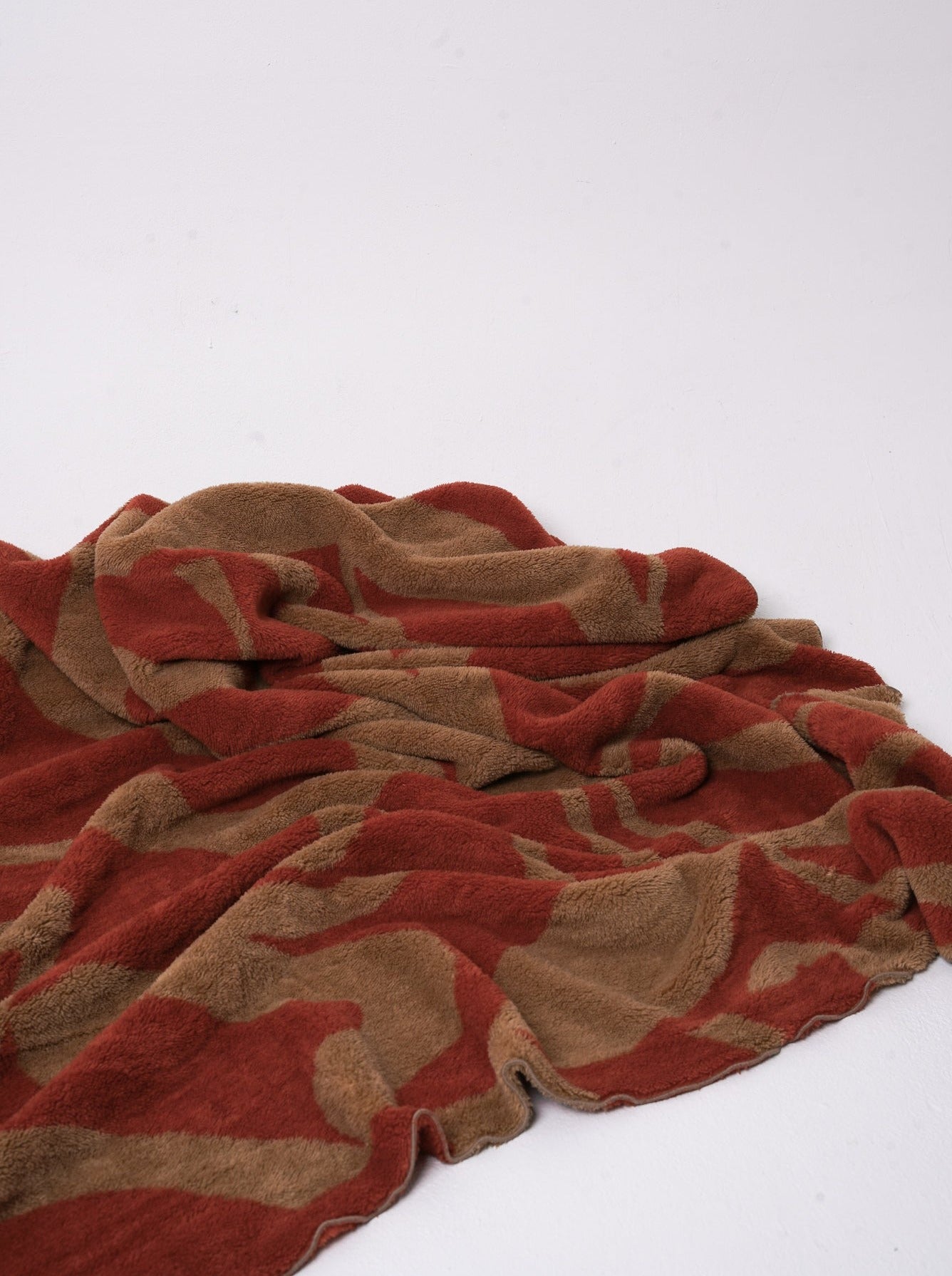 soft warm blanket / brown