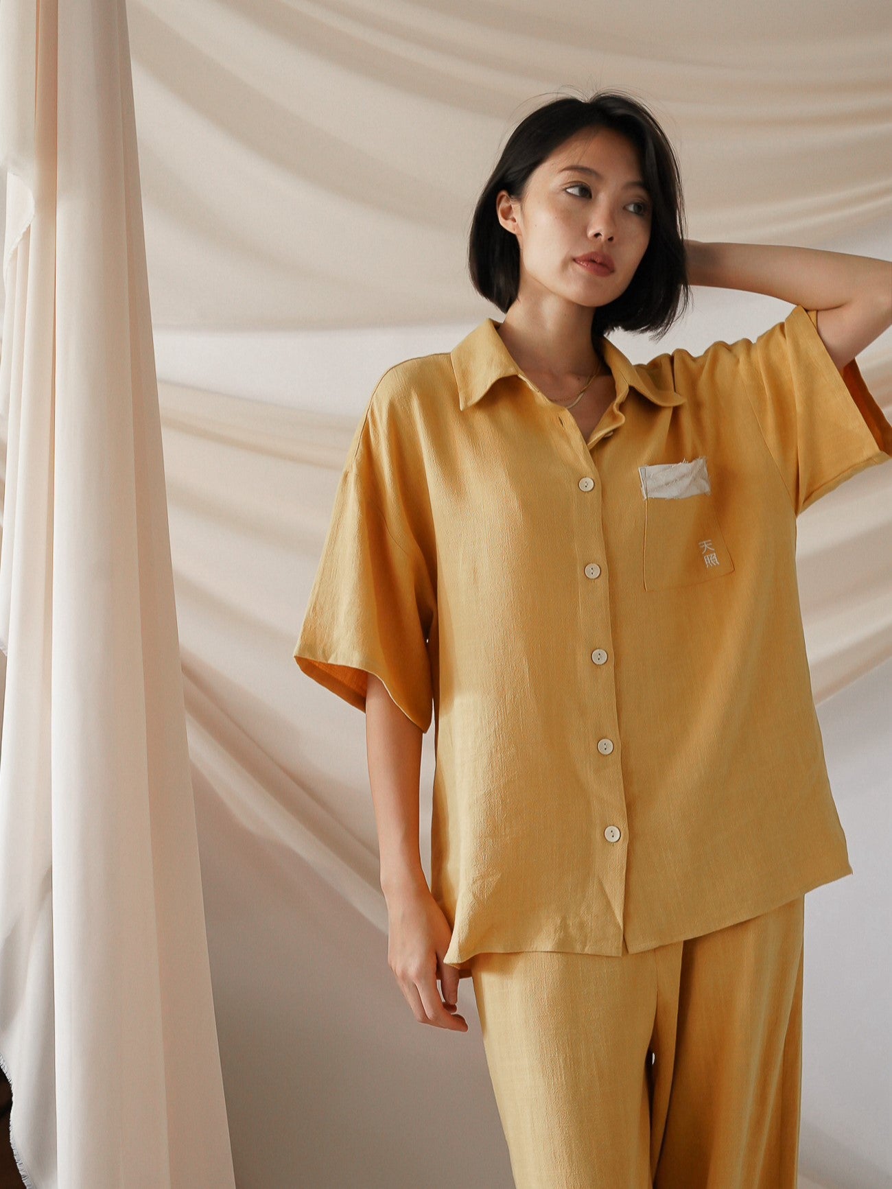 soft linen loose sleeve shirt / 花葉(yellow)