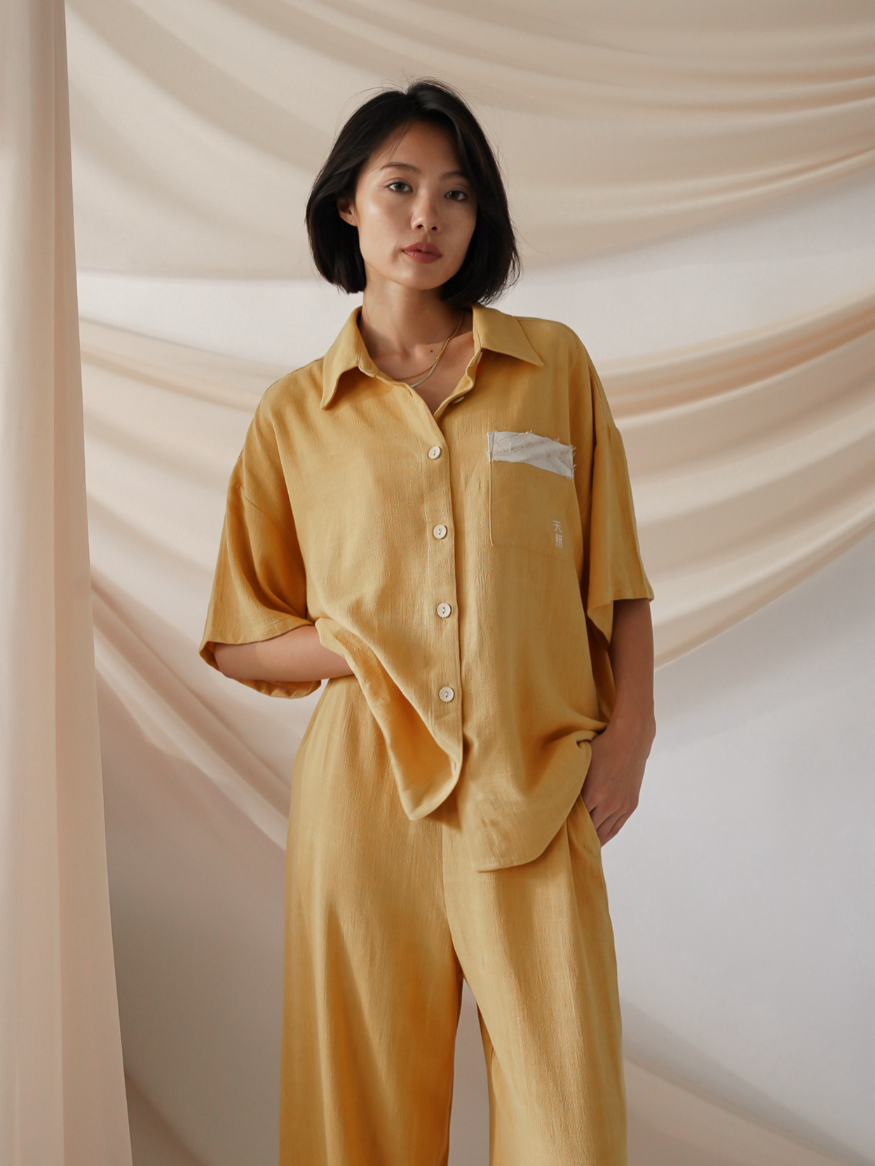 soft linen loose sleeve shirt / 花葉(yellow)